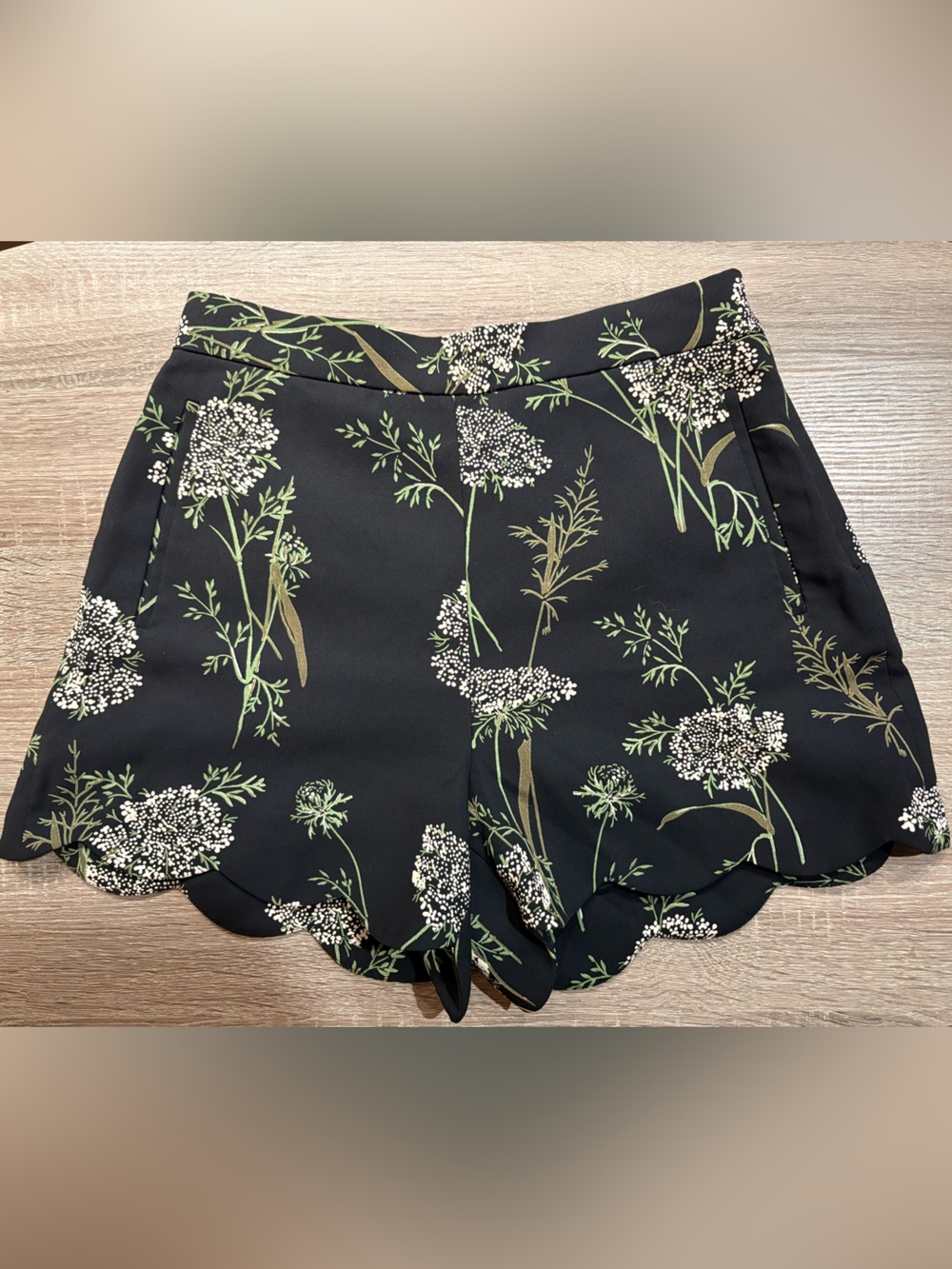 Wilfred Black Floral Scalloped Hem Skort